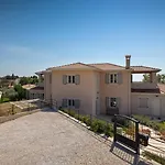 Villa Family With Pool In Visnjan *