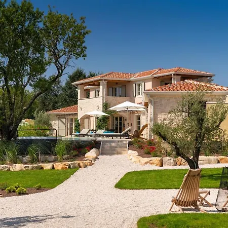 Family With Pool In Visnjan Villa Rapavel