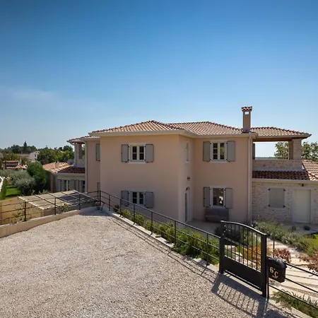 Villa Family With Pool In Visnjan *